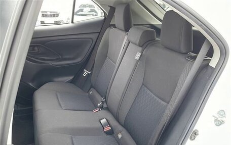 Toyota Yaris Cross, 2021 год, 1 496 000 рублей, 22 фотография