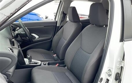 Toyota Yaris Cross, 2021 год, 1 496 000 рублей, 19 фотография