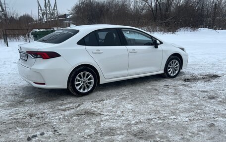 Toyota Corolla, 2021 год, 2 300 000 рублей, 3 фотография