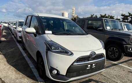 Toyota Sienta II, 2018 год, 1 078 689 рублей, 10 фотография