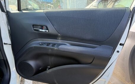 Toyota Sienta II, 2018 год, 1 078 689 рублей, 23 фотография