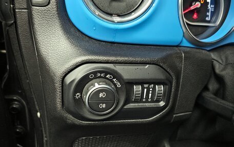 Jeep Wrangler, 2019 год, 5 930 000 рублей, 15 фотография