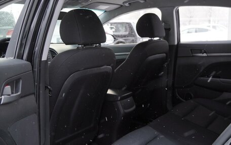 Hyundai Elantra VI рестайлинг, 2016 год, 1 099 000 рублей, 11 фотография