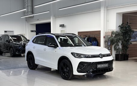 Volkswagen Tiguan, 2025 год, 4 900 000 рублей, 3 фотография
