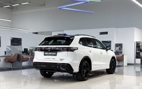 Volkswagen Tiguan, 2025 год, 4 900 000 рублей, 8 фотография