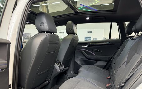 Volkswagen Tiguan, 2025 год, 4 900 000 рублей, 26 фотография