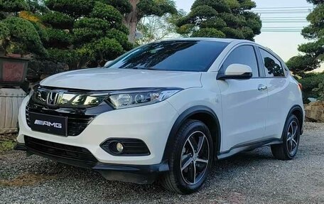 Honda Vezel, 2022 год, 1 499 999 рублей, 2 фотография