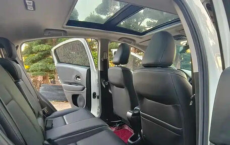 Honda Vezel, 2022 год, 1 499 999 рублей, 13 фотография