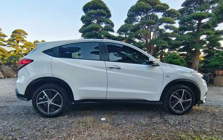 Honda Vezel, 2022 год, 1 499 999 рублей, 5 фотография