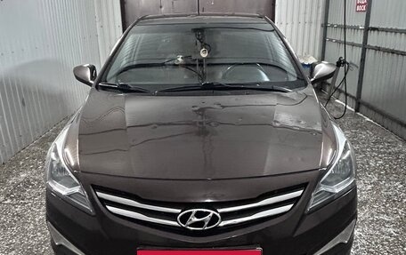 Hyundai Solaris II рестайлинг, 2016 год, 900 000 рублей, 6 фотография