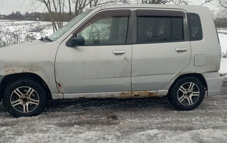 Nissan Cube II, 2001 год, 150 000 рублей, 2 фотография
