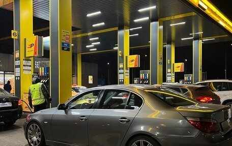 BMW 5 серия, 2004 год, 1 100 000 рублей, 7 фотография