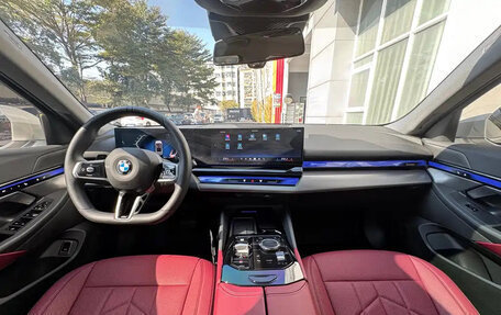 BMW 5 серия, 2025 год, 7 213 000 рублей, 16 фотография