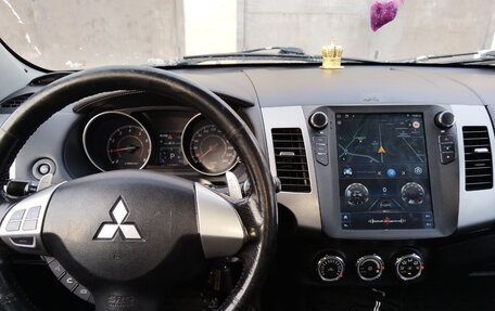 Mitsubishi Outlander III рестайлинг 3, 2011 год, 1 350 000 рублей, 6 фотография