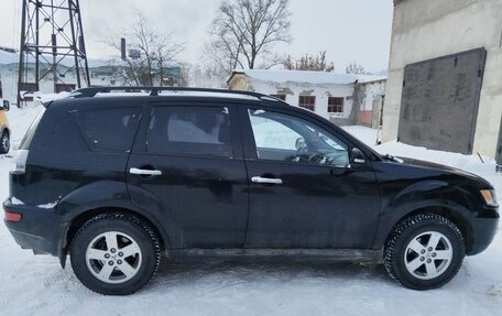 Mitsubishi Outlander III рестайлинг 3, 2011 год, 1 350 000 рублей, 16 фотография