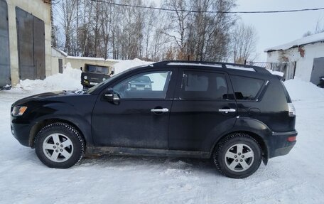 Mitsubishi Outlander III рестайлинг 3, 2011 год, 1 350 000 рублей, 17 фотография