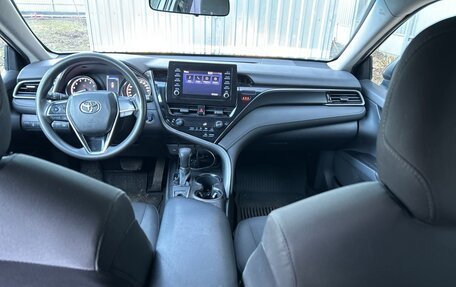 Toyota Camry, 2021 год, 2 600 000 рублей, 6 фотография