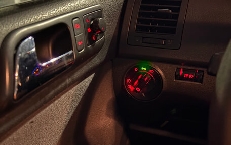 Volkswagen Polo IV рестайлинг, 2008 год, 350 000 рублей, 11 фотография