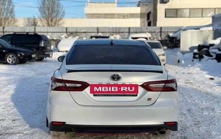 Toyota Camry, 2021 год, 3 450 000 рублей, 4 фотография