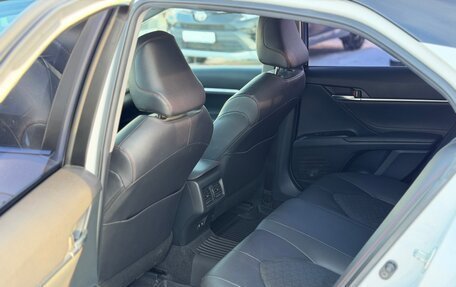 Toyota Camry, 2021 год, 3 450 000 рублей, 17 фотография