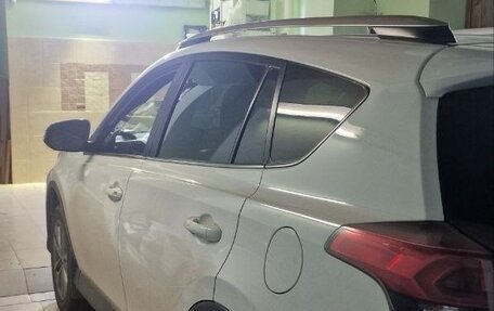 Toyota RAV4, 2015 год, 2 200 000 рублей, 2 фотография