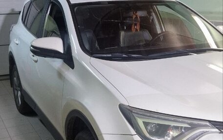 Toyota RAV4, 2015 год, 2 200 000 рублей, 3 фотография