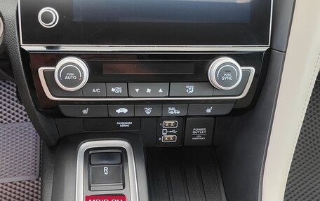 Honda Insight III, 2019 год, 2 150 000 рублей, 26 фотография