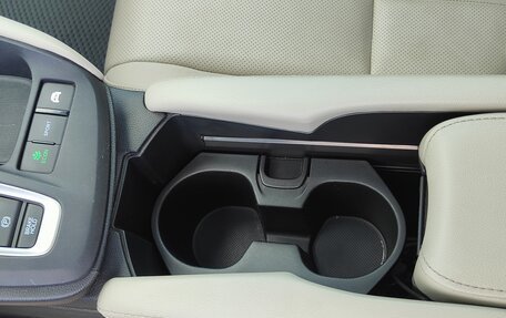 Honda Insight III, 2019 год, 2 150 000 рублей, 30 фотография