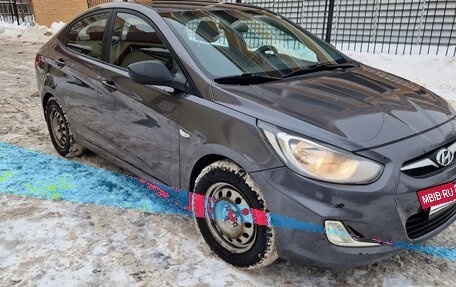 Hyundai Solaris II рестайлинг, 2013 год, 620 000 рублей, 3 фотография