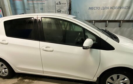 Toyota Vitz, 2018 год, 1 000 000 рублей, 2 фотография