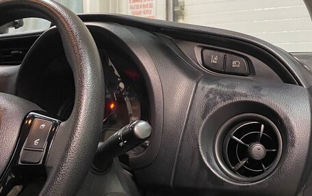 Toyota Vitz, 2018 год, 1 000 000 рублей, 6 фотография