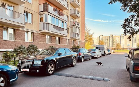 Chrysler 300C II, 2005 год, 765 000 рублей, 3 фотография