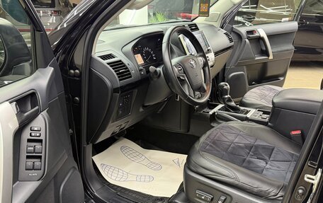 Toyota Land Cruiser Prado 150 рестайлинг 2, 2021 год, 4 800 000 рублей, 17 фотография