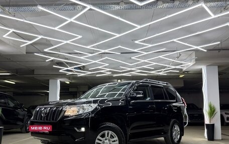 Toyota Land Cruiser Prado 150 рестайлинг 2, 2021 год, 4 800 000 рублей, 3 фотография
