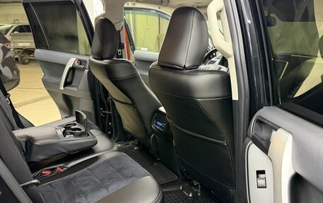 Toyota Land Cruiser Prado 150 рестайлинг 2, 2021 год, 4 800 000 рублей, 27 фотография