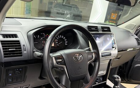 Toyota Land Cruiser Prado 150 рестайлинг 2, 2021 год, 4 800 000 рублей, 19 фотография