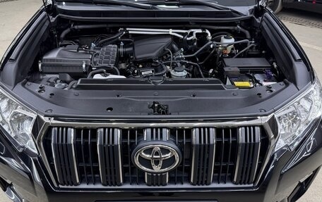 Toyota Land Cruiser Prado 150 рестайлинг 2, 2021 год, 4 800 000 рублей, 37 фотография