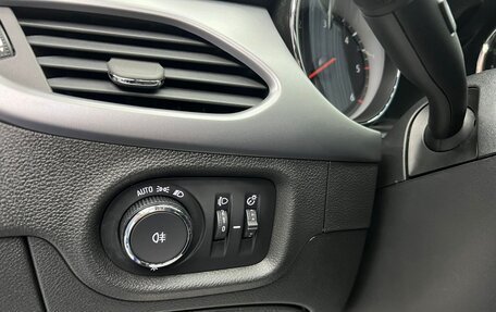Opel Astra K, 2019 год, 1 120 000 рублей, 27 фотография