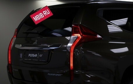 Mitsubishi Pajero Sport III рестайлинг, 2017 год, 2 748 000 рублей, 24 фотография