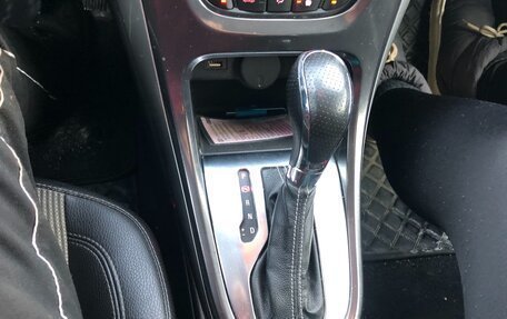 Opel Astra J, 2011 год, 800 000 рублей, 18 фотография