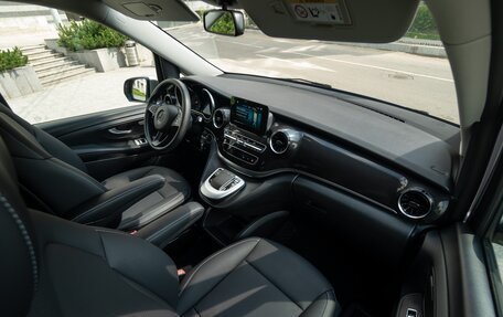 Mercedes-Benz V-Класс, 2021 год, 7 100 000 рублей, 12 фотография