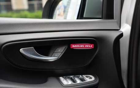 Mercedes-Benz V-Класс, 2021 год, 7 100 000 рублей, 19 фотография