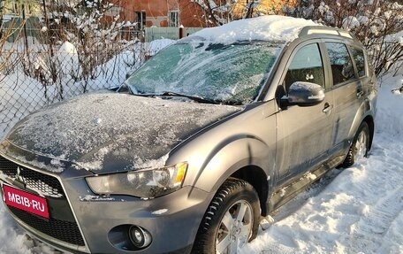 Mitsubishi Outlander III рестайлинг 3, 2011 год, 1 400 000 рублей, 1 фотография