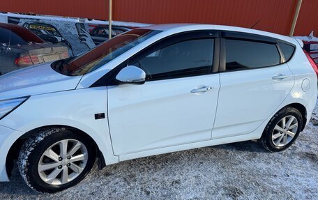 Hyundai Solaris II рестайлинг, 2013 год, 850 000 рублей, 5 фотография