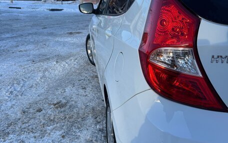 Hyundai Solaris II рестайлинг, 2013 год, 850 000 рублей, 10 фотография