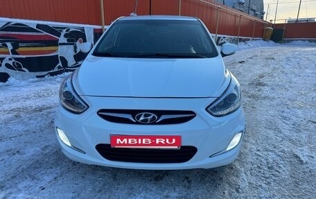 Hyundai Solaris II рестайлинг, 2013 год, 850 000 рублей, 2 фотография