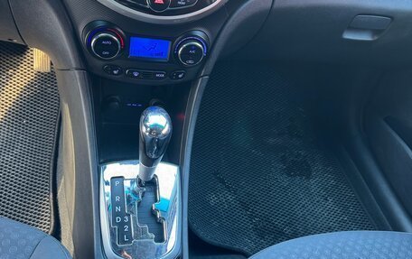 Hyundai Solaris II рестайлинг, 2013 год, 850 000 рублей, 22 фотография