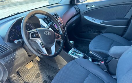 Hyundai Solaris II рестайлинг, 2013 год, 850 000 рублей, 19 фотография