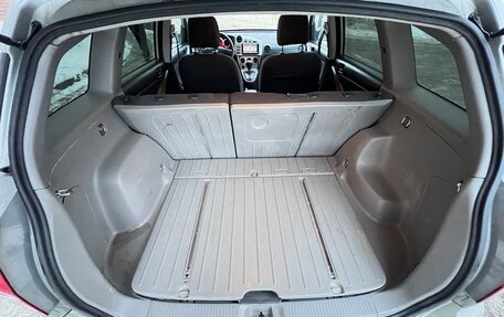 Toyota Matrix, 2003 год, 395 000 рублей, 15 фотография