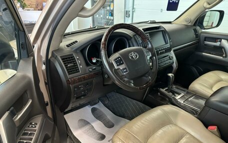 Toyota Land Cruiser 200, 2010 год, 3 999 900 рублей, 10 фотография